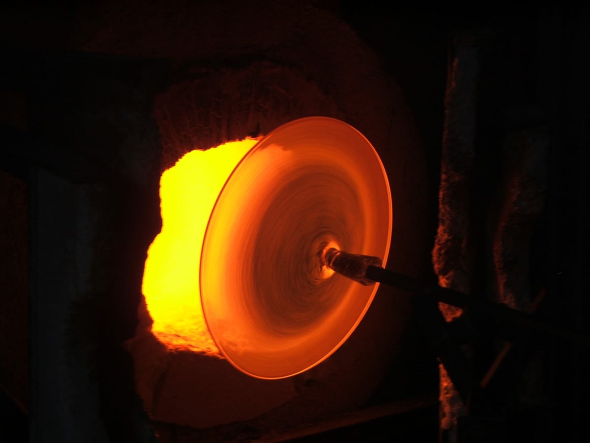 Glass blowing courses, demonstrations and events