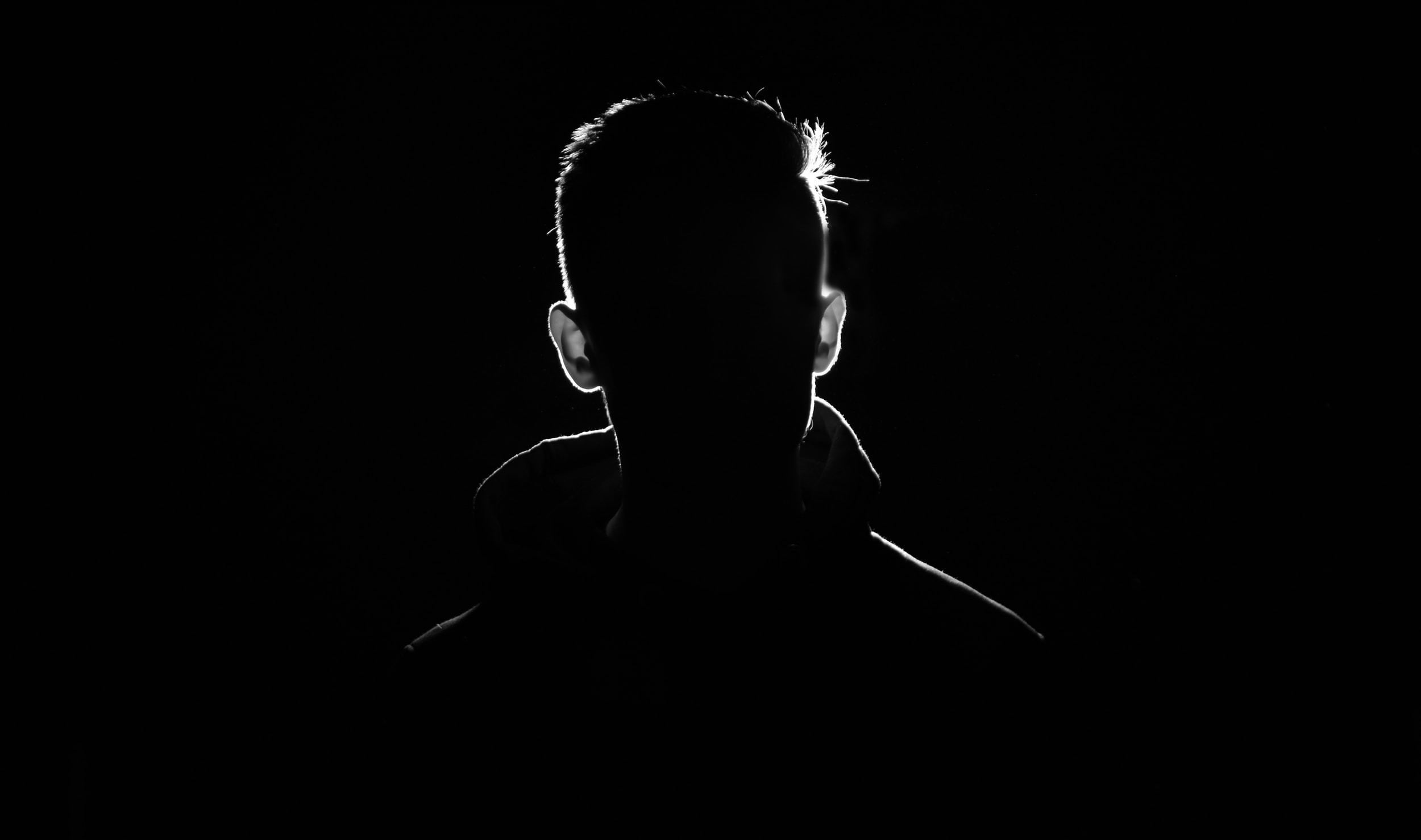 These portraits capture the unmatched beauty of people with captivating features, reflecting harmony and perfection in every line and detail.