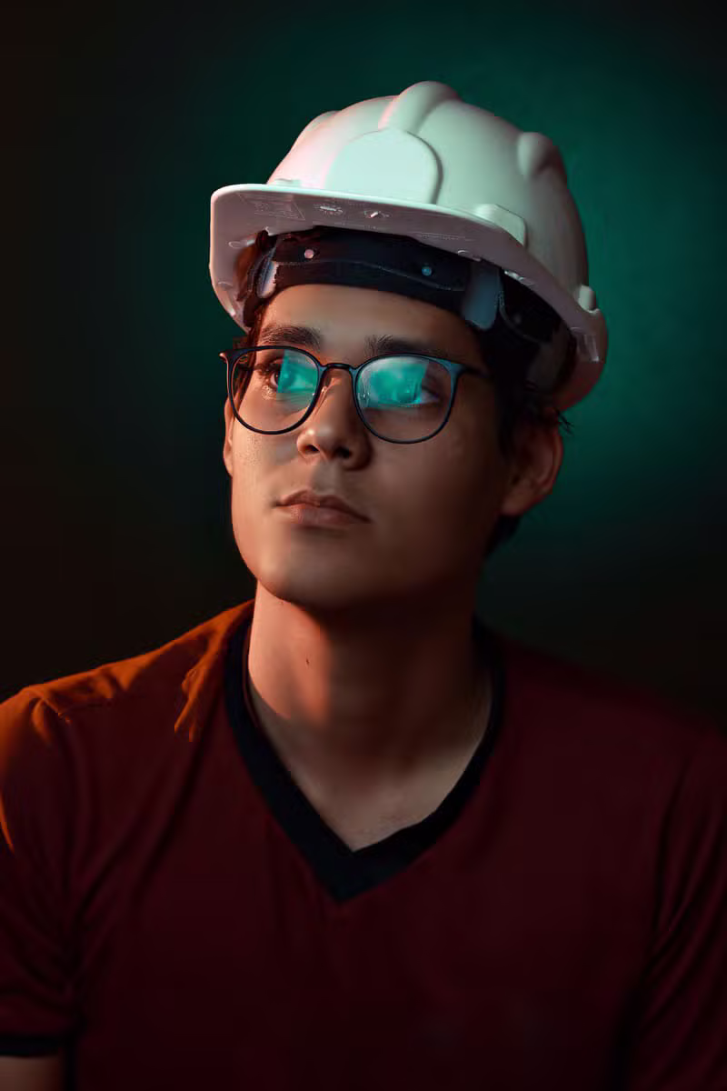Retrato de Roberto Cáceres, Ingeniero Residente de Obra