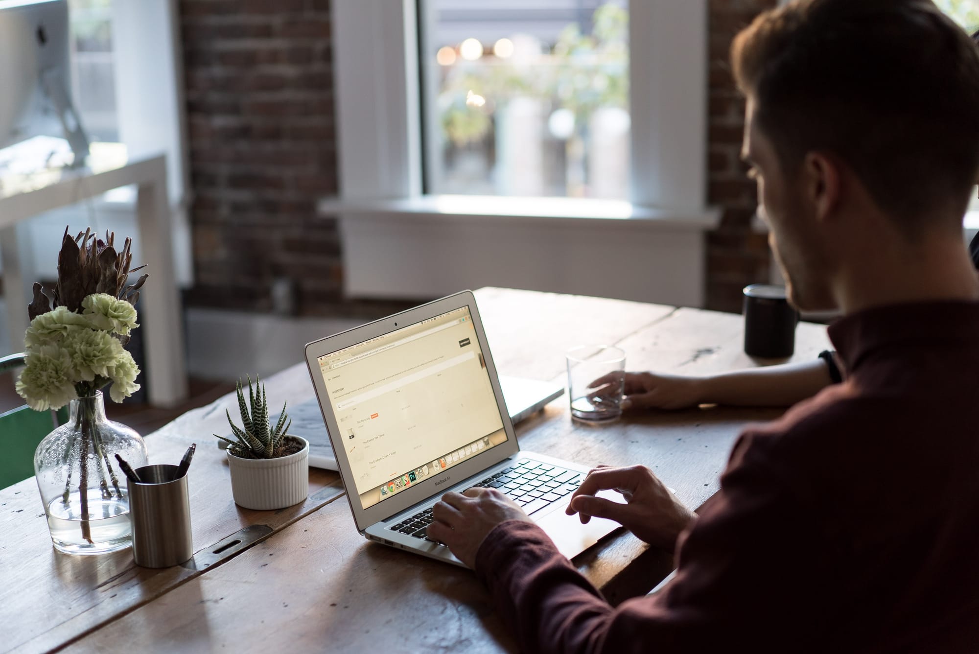 ↳10 REGRAS PARA CRIAR UM NEGÓCIO BEM SUCEDIDO NO SEU HOME OFFICE ↳10 REGRAS PARA CRIAR UM NEGÓCIO BEM SUCEDIDO NO SEU HOME OFFICE