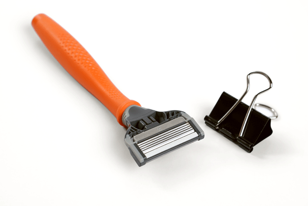 binder clip as blade guard for razor
