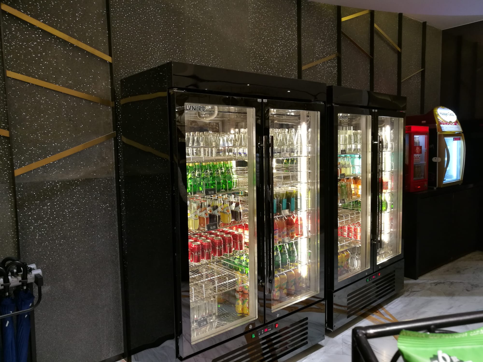 3 Doors Beverage Display Refrigerator Guangzhou Lvni