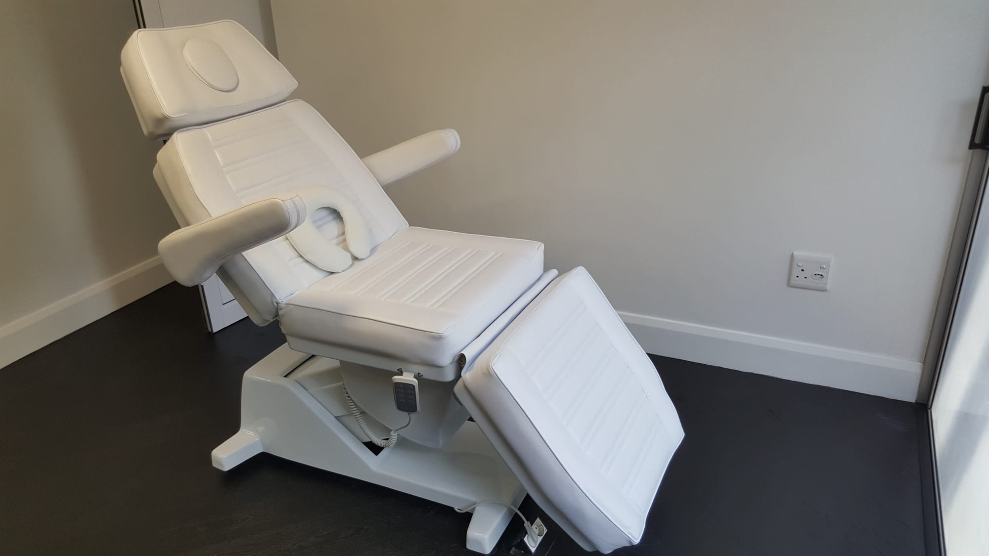 Hospital Beds Massage Beds And Furniture For All Therapists