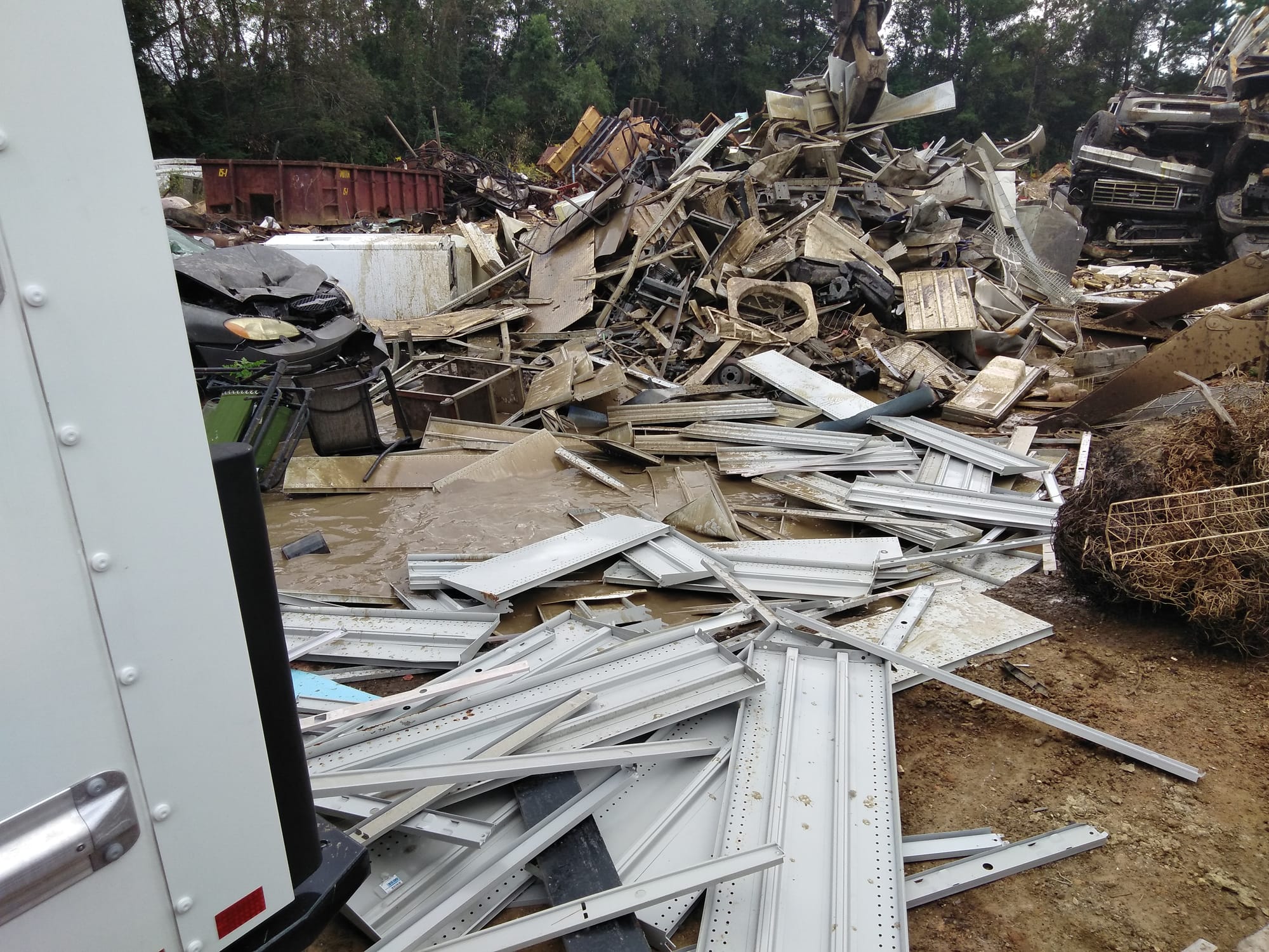 something old salvage s.o.s. Pensacola fl Navarre Milton Pace sos junk