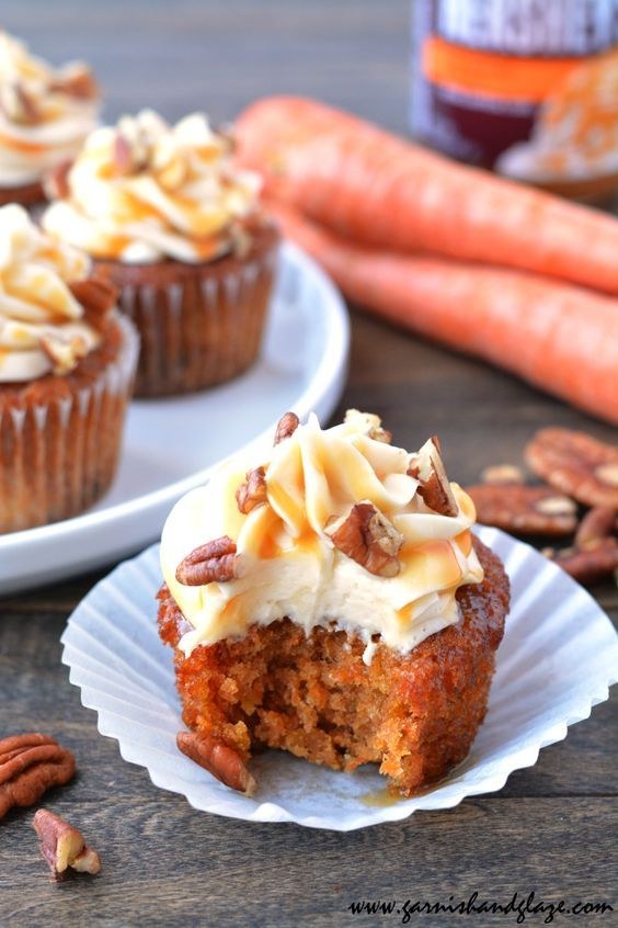 CUPCAKE DE CARROT CAKE