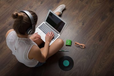 9 STEPS TO STARTING A BUSINESS