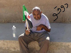 ربما تحتوي الصورة على: ‏‏شخص واحد‏، و‏‏جلوس‏‏‏