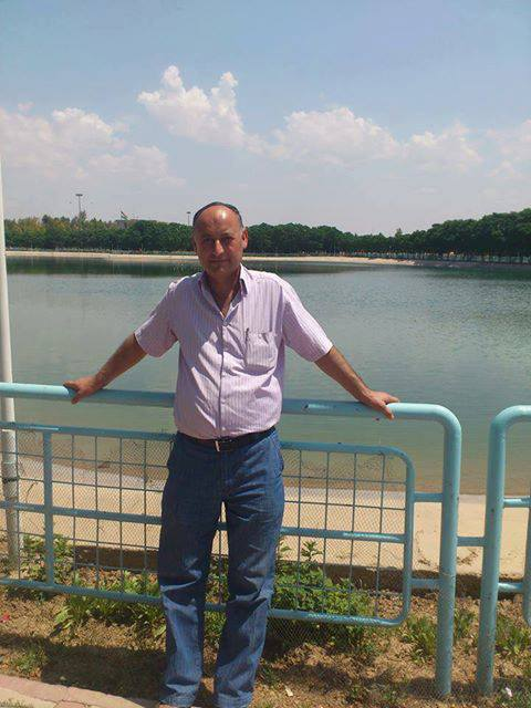 ربما تحتوي الصورة على: ‏‏شخص واحد‏، و‏‏‏‏‏وقوف‏، و‏سماء‏‏، و‏‏نشاطات في أماكن مفتوحة‏، و‏ماء‏‏‏ و‏طبيعة‏‏‏‏
