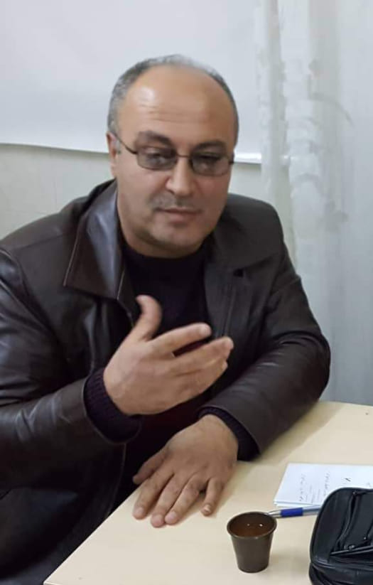 Wêne dibe ku: Mehmud Murad û rûnitinê