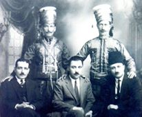 ربما تحتوي الصورة على: ‏‏‏٦‏ أشخاص‏، و‏‏منظر داخلي‏‏‏