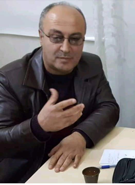Wêne dibe ku: Mehmud Murad û rûnitinê