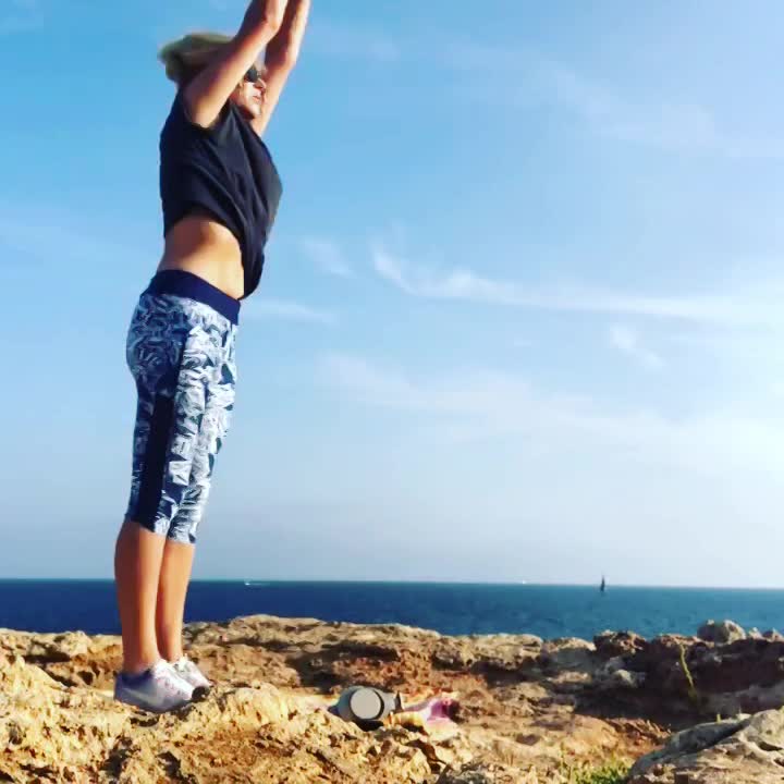 Surya Namaskara in Palma De Mallorca thumbnail