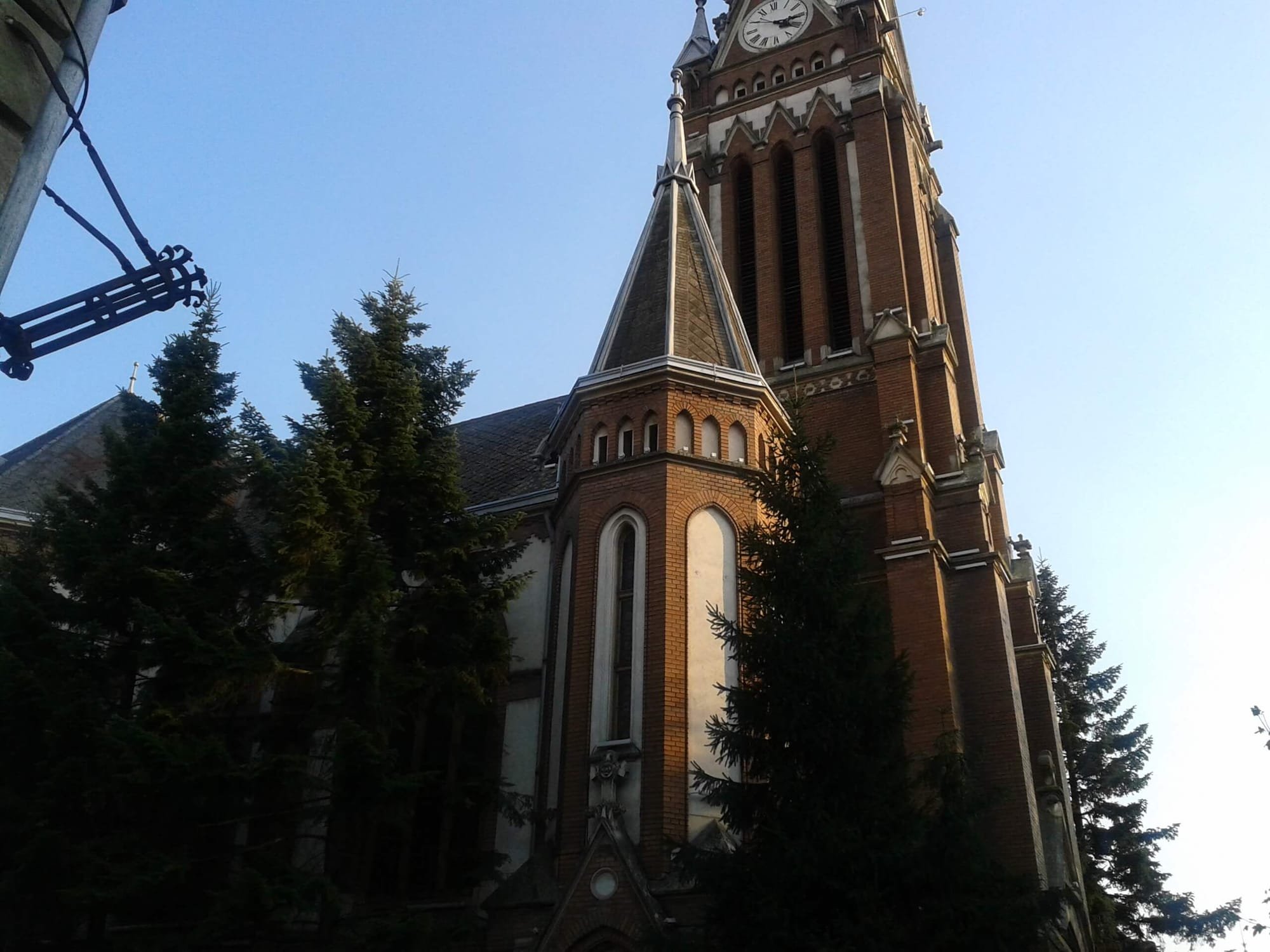 Biserica rosie Arad