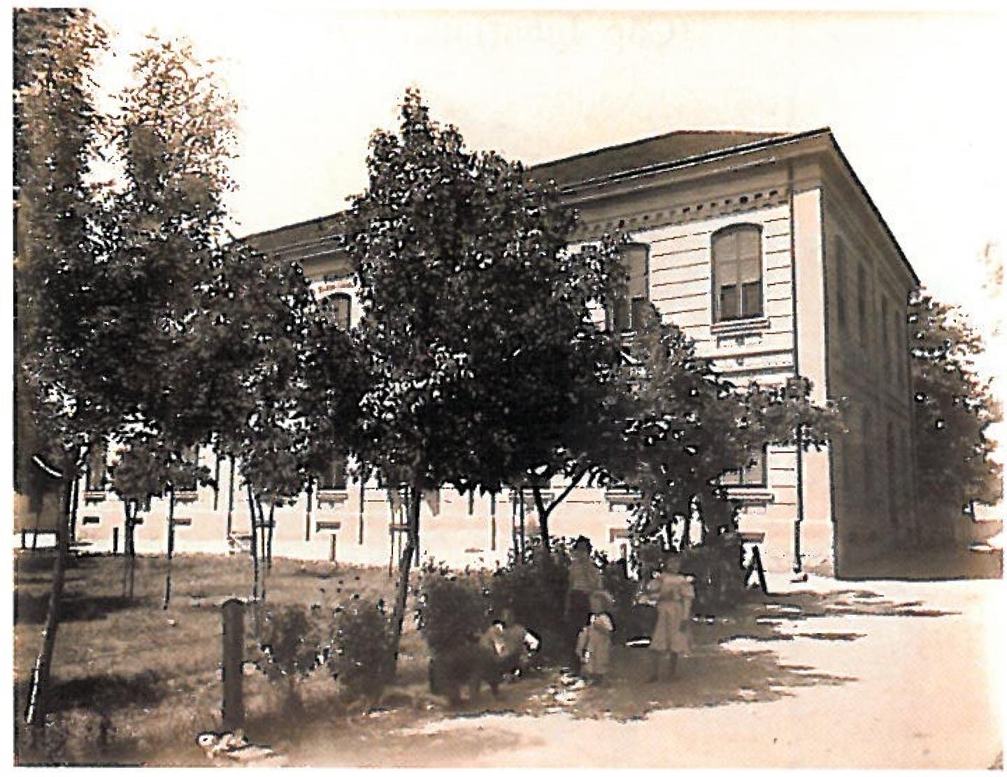 peremkeruleti iskola Arad 1900