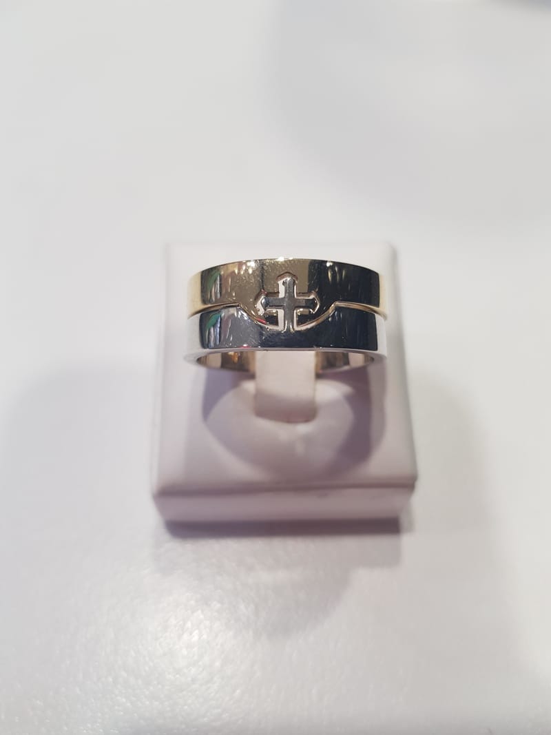 Puzzle Ring with Cross