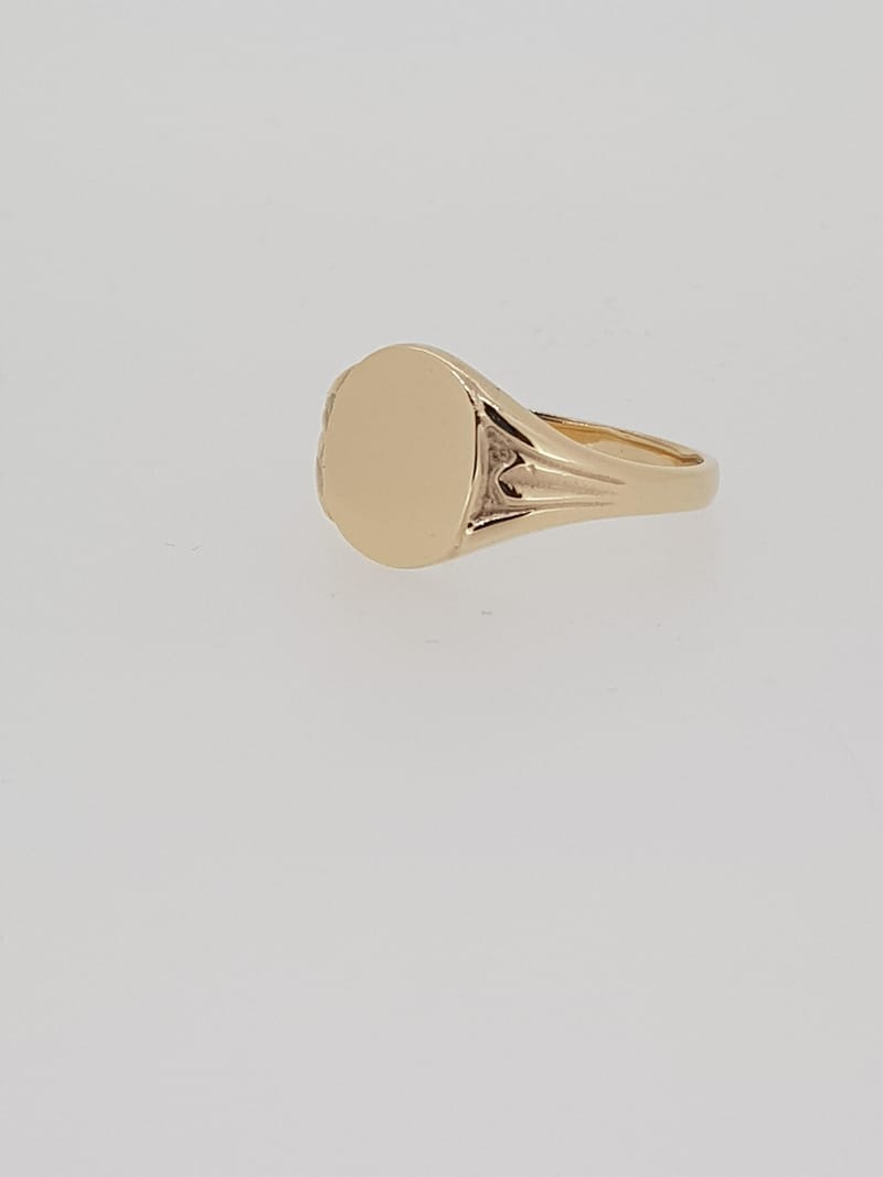 Signet Ring 9ct yellow gold